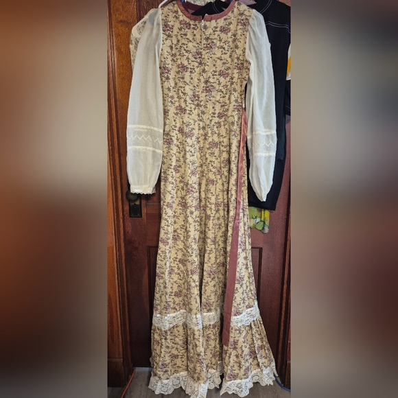 Vintage Gunne Sax Peasant Dress - Picture 2 of 16